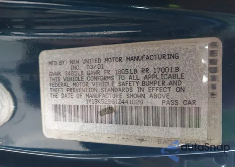 2001 Chevrolet Prizm from USA, damaged, VIN 1Y1SK52861Z441028